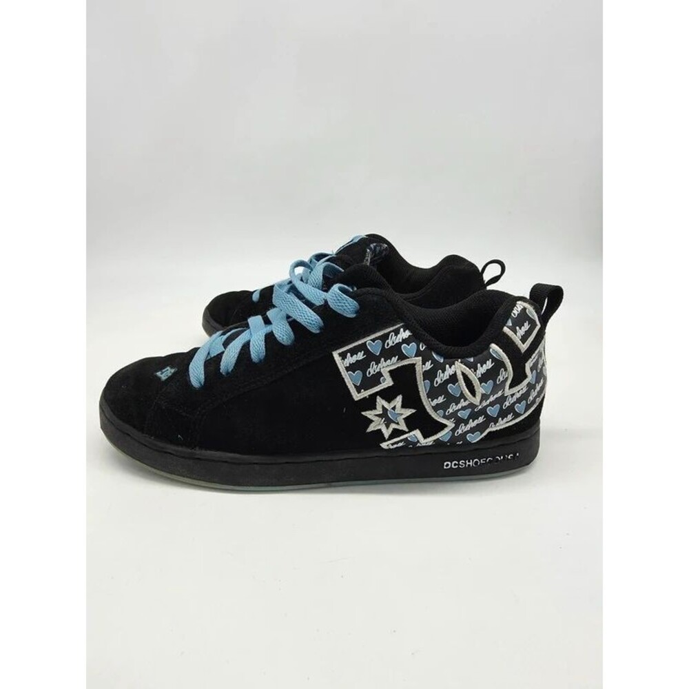 DC Shoes Court Graffik SE Womens 7.5 Black Suede Blue Hearts Y2K Chunky Skate 07